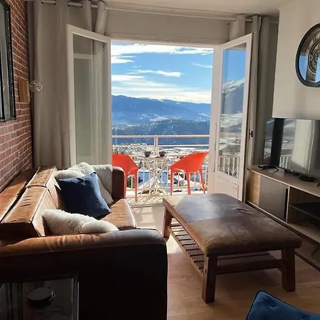 Avec Vue Imprenable Et Le Confort