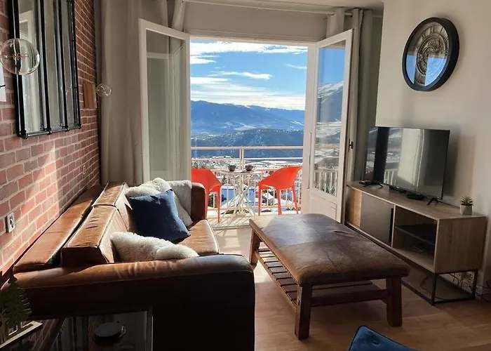 Avec Vue Imprenable Et Le Confort